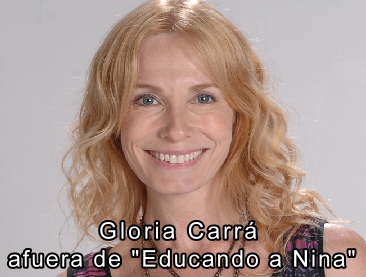 Gloria Carrá afuera de "Educando a Nina"
