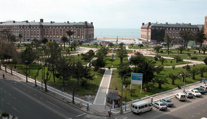 Artes escénicas: Mar del Plata ofrece el ciclo "De plaza en plaza" 